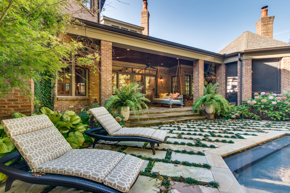 Design ideas for a transitional patio in Nashville.
