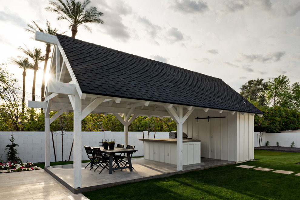 Inspiration for a transitional patio remodel in Phoenix