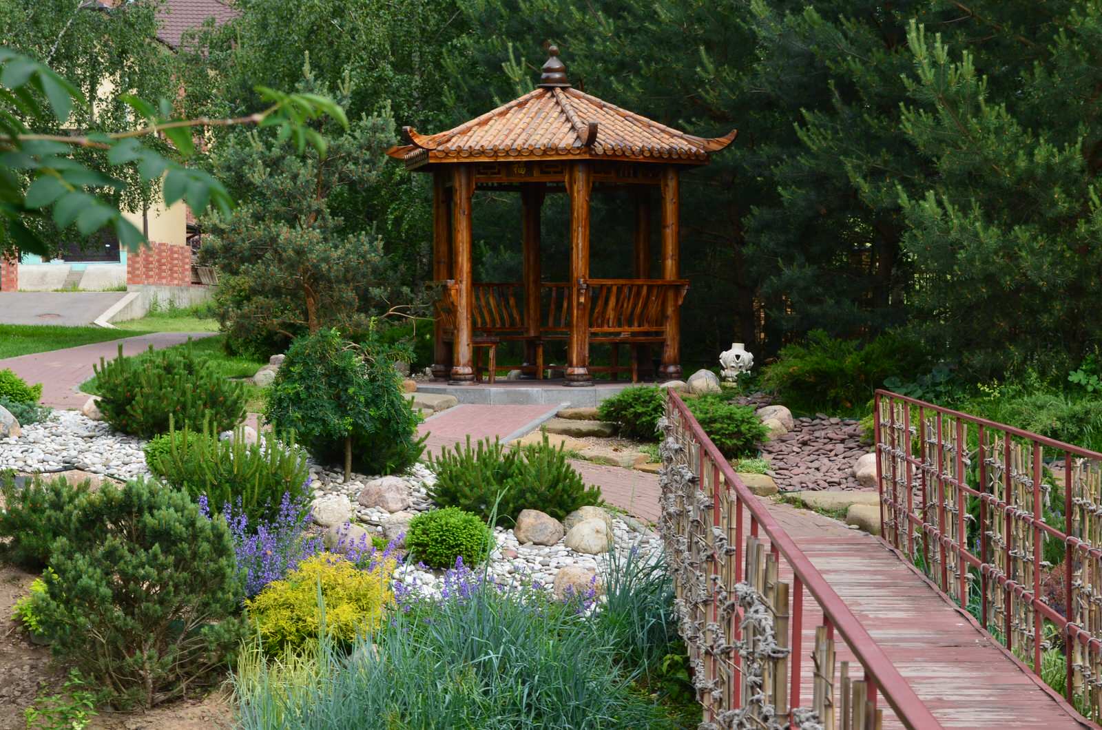 Китайский сад в Потапово.