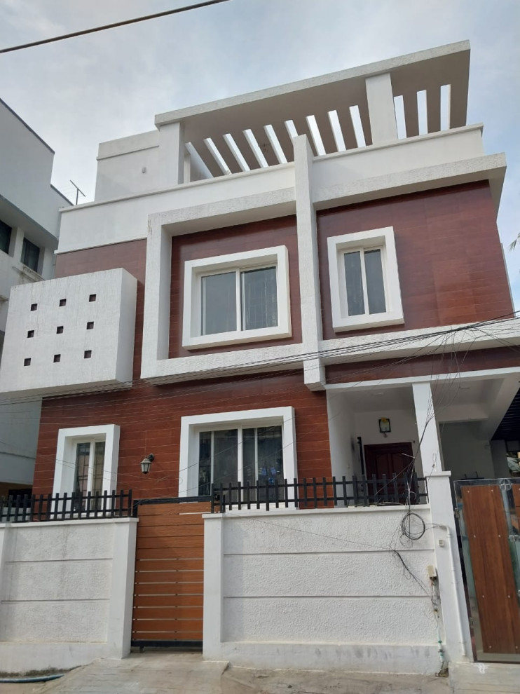 Inspiration for an asian exterior home remodel in Chennai