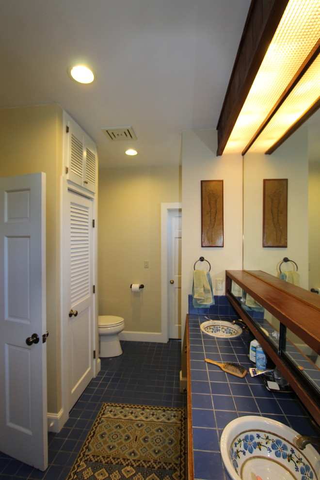 Two baths emerge from one!