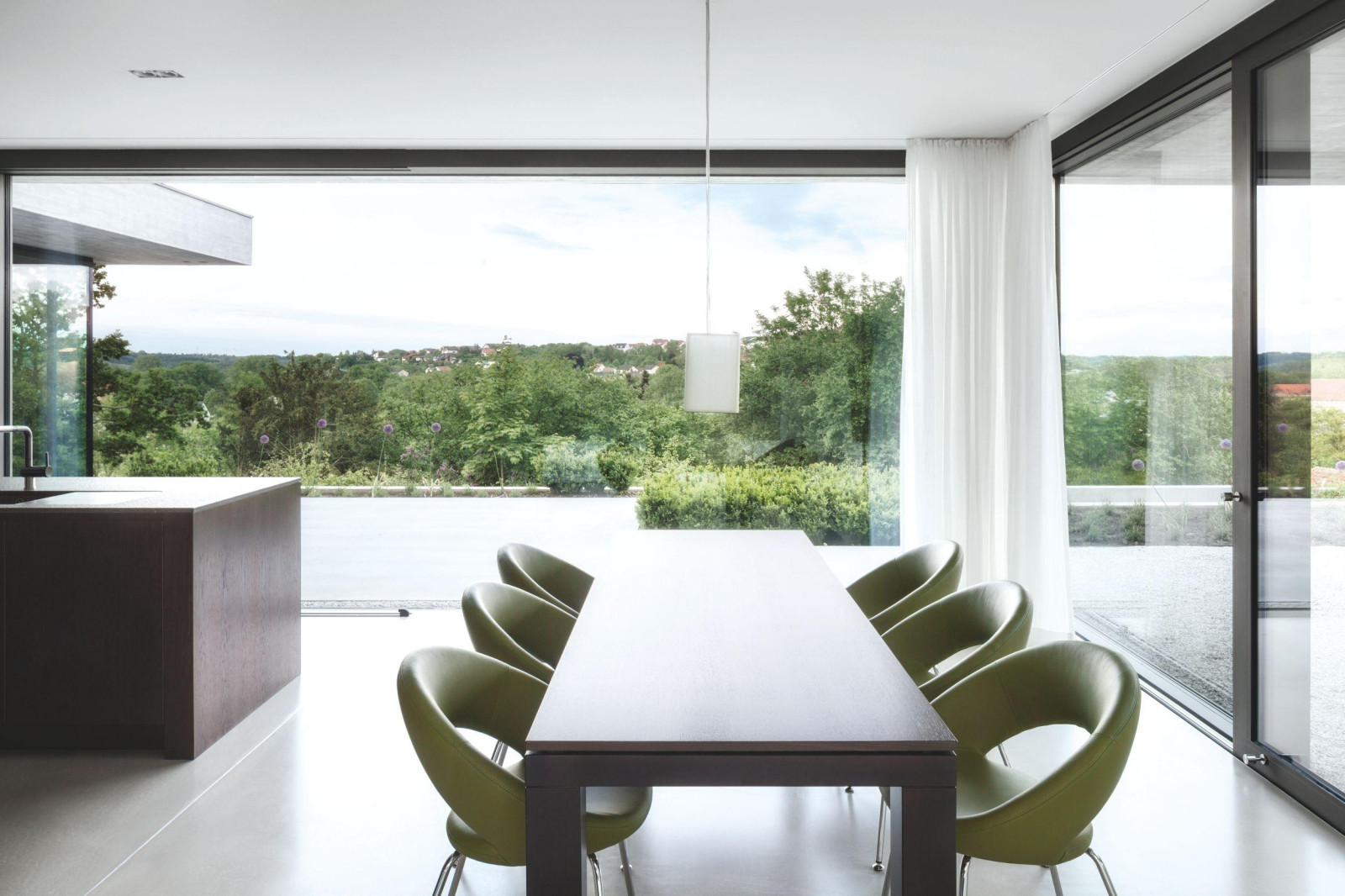 проект с системой TipTronic SimplySmart  от SCHUECO