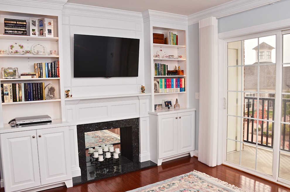 Bookcase/Built-in