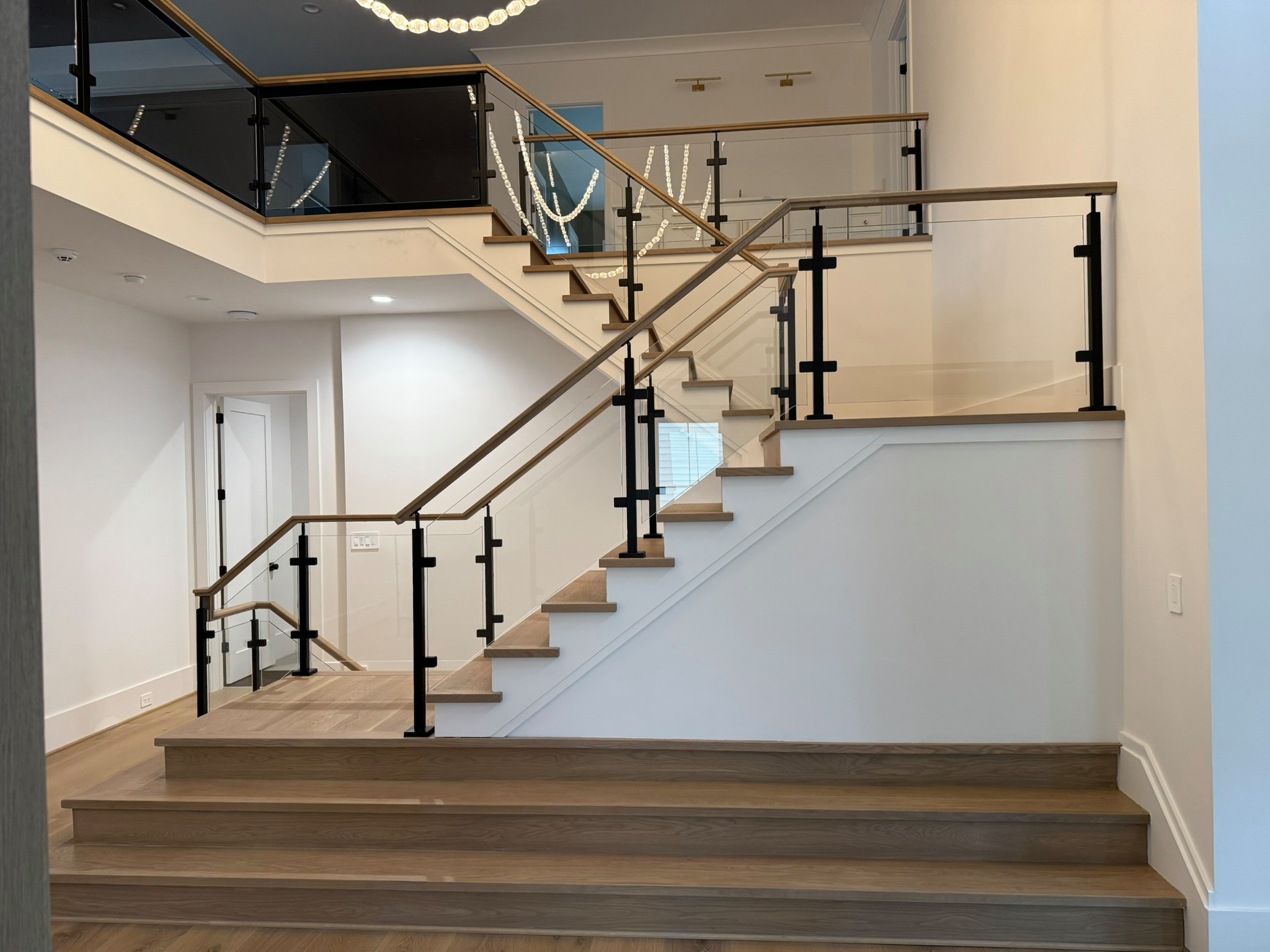 134_Modern White Oak Stair with Glass Balustrade, Vienna, VA 22180