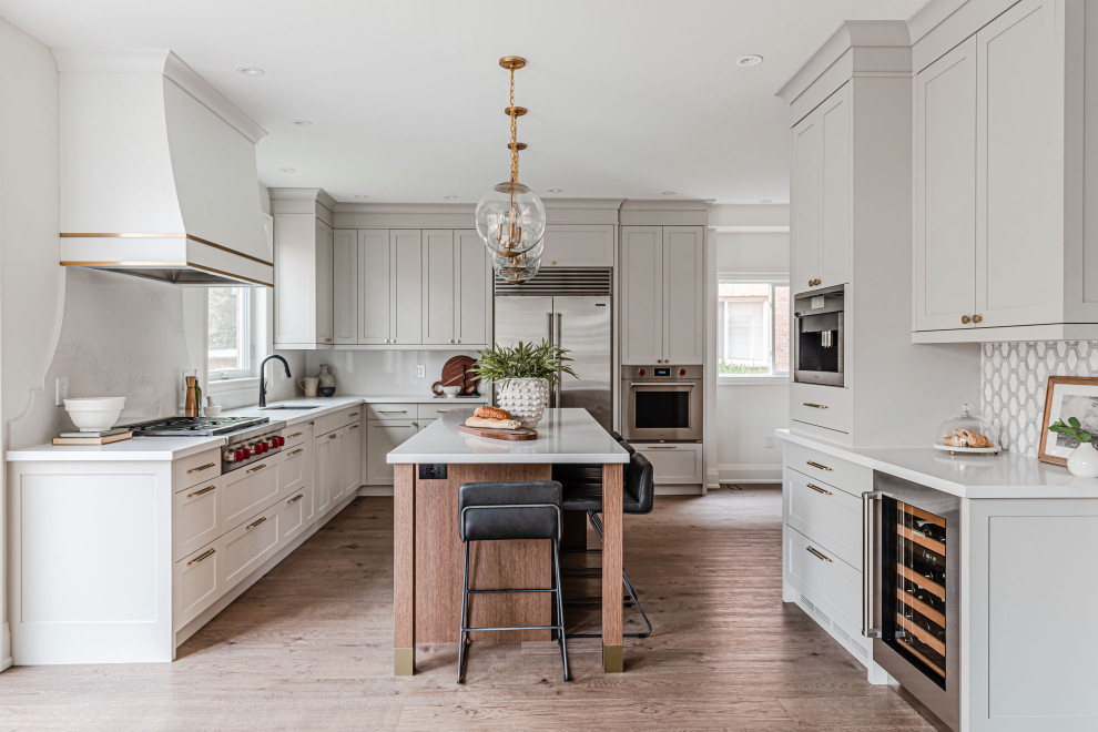 Kitchen - kitchen idea in Toronto