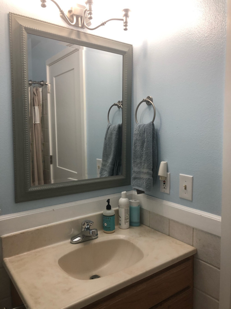 Bathroom paint color to match old beige tiles