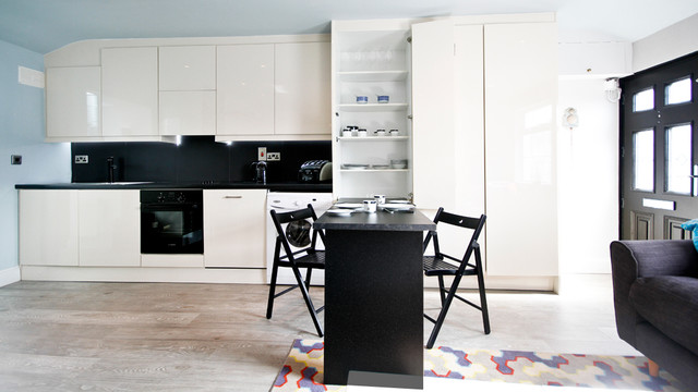 COMPACT COTTAGE scandinavian-kitchen