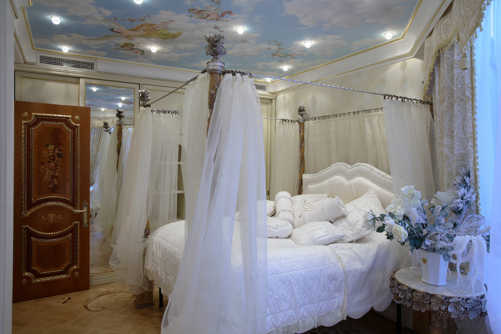 Квартира в стиле Версаче 200м2