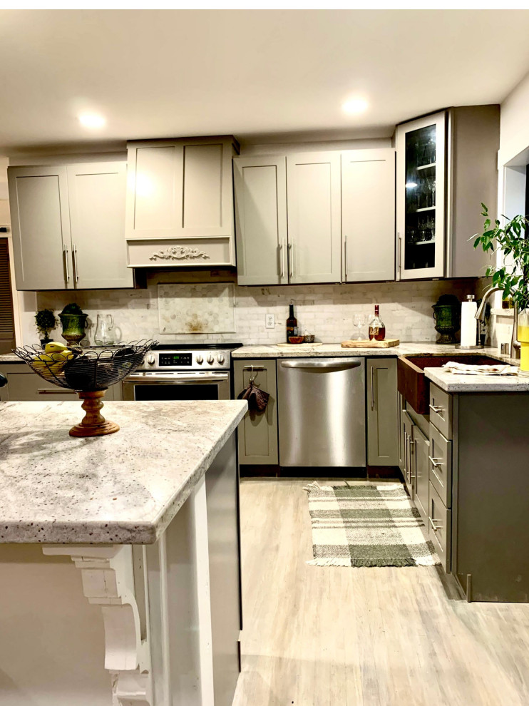 MODERN KITCHEN