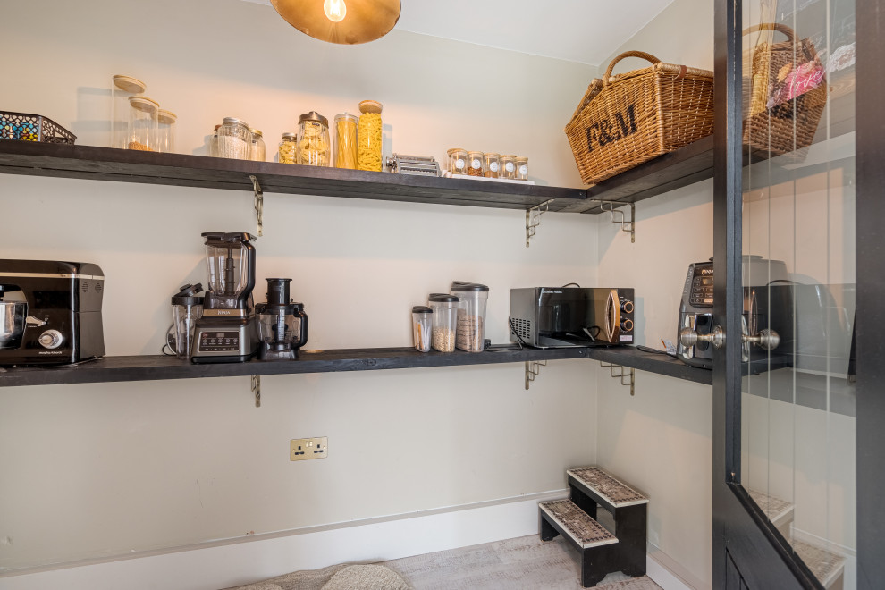 Wyncham Avenue Living Areas & Kitchen