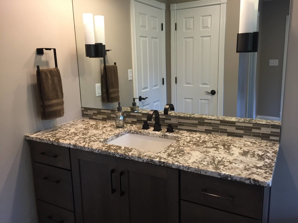 Home design - transitional home design idea in Orange County