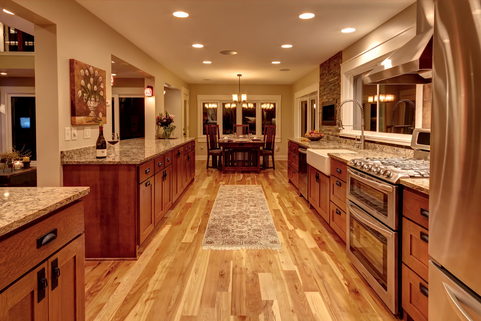 Kitchen - transitional kitchen idea