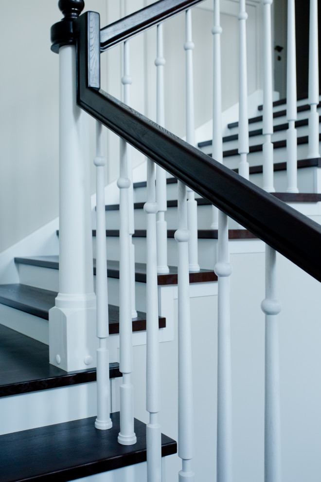 Отделка бетонного основания дубом