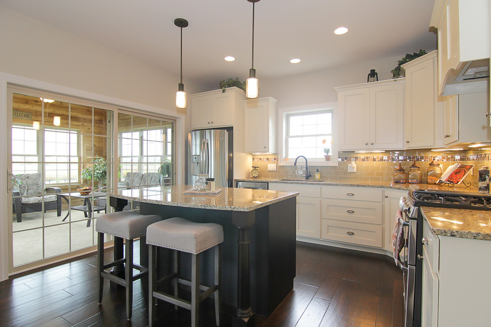 Example of a transitional kitchen design in Milwaukee