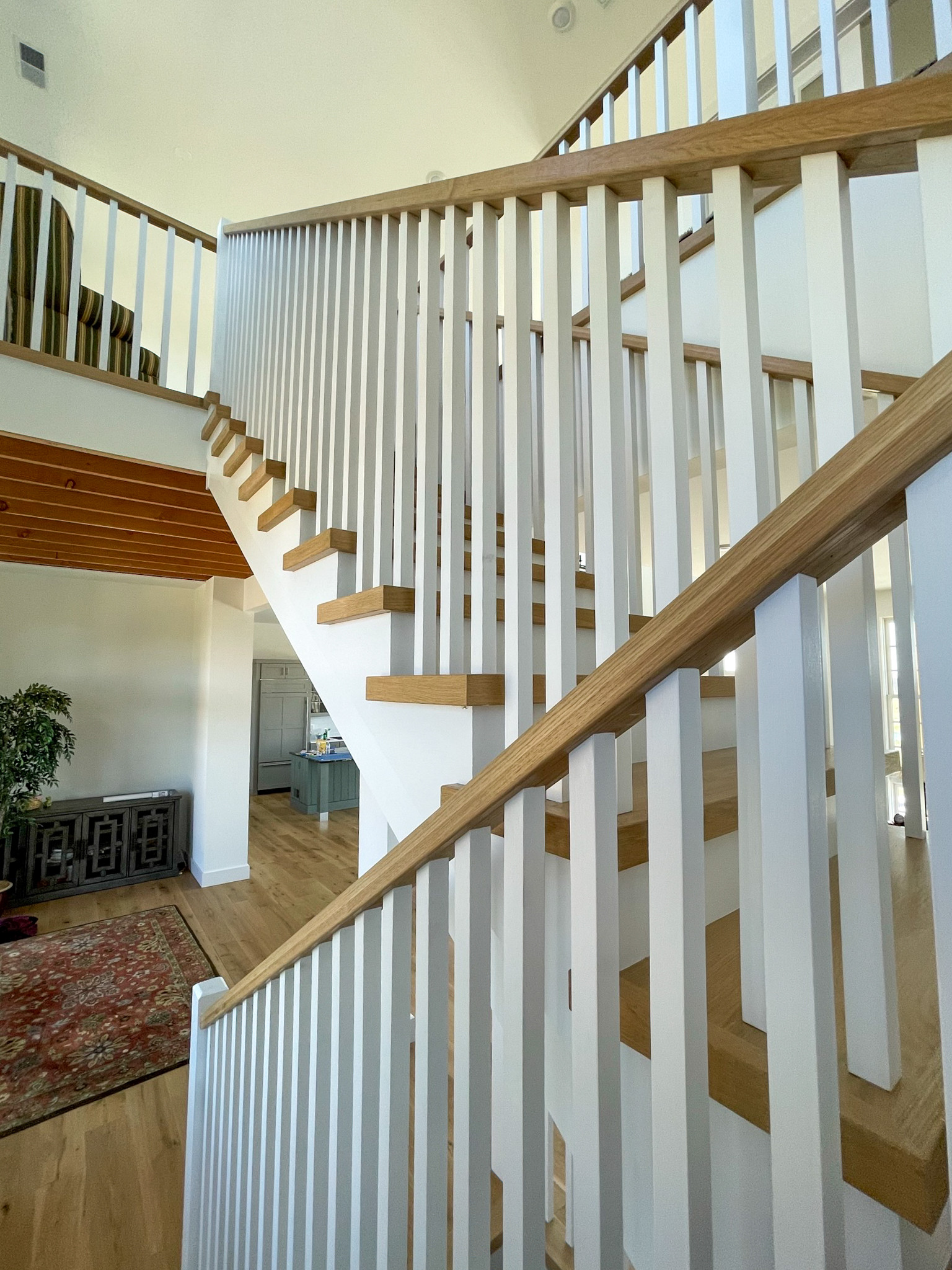 91_U-Shaped Floating Staircase Surrounded by Bucolic Mountain Views, Winchester,