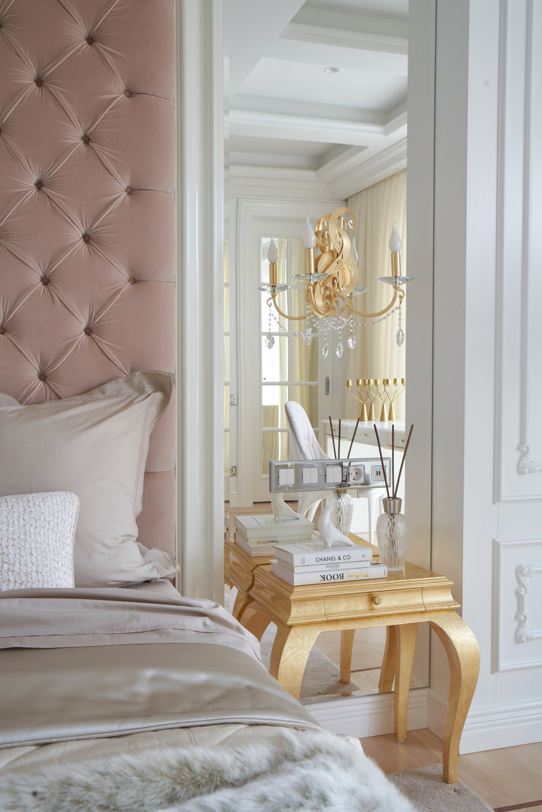 Неоклассика: квартира 140 кв.м. в ЖК "Сады Пекина"