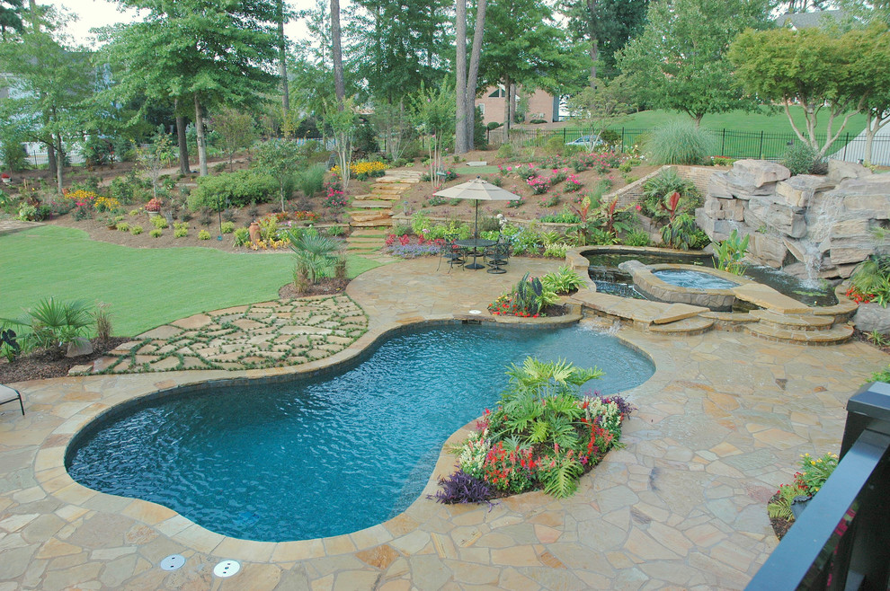 Inspiration for a traditional pool in Atlanta.