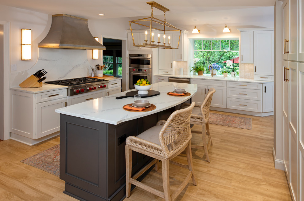 Transitional kitchen photo in Philadelphia