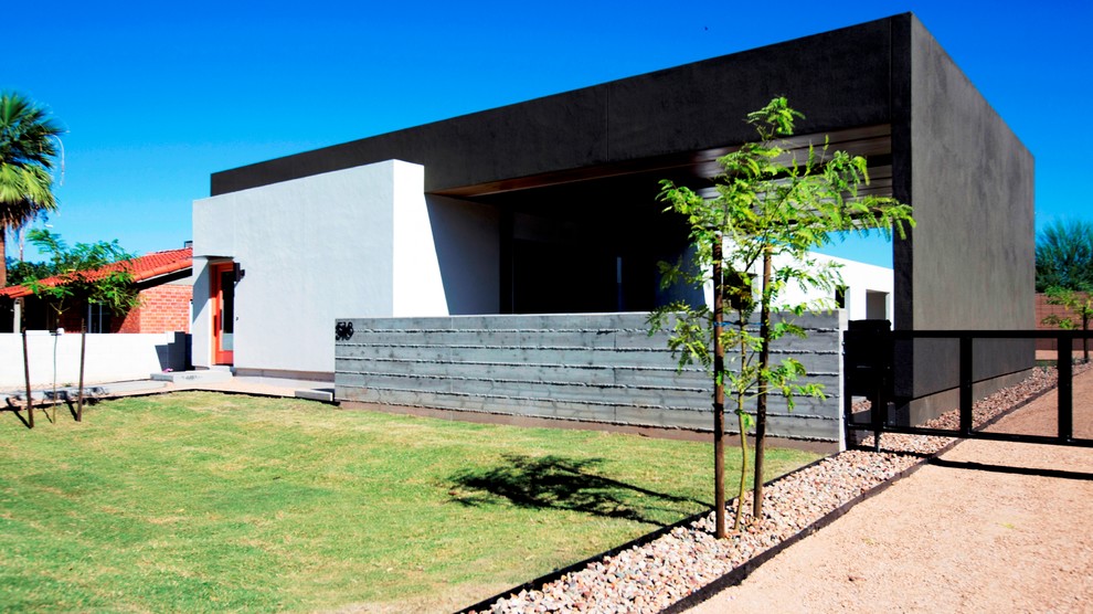 Inspiration for a modern home design remodel in Phoenix