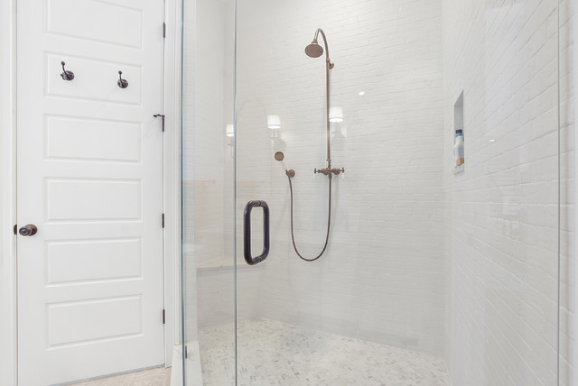 935 17th Ave NE mediterraneo-cuarto-de-bano