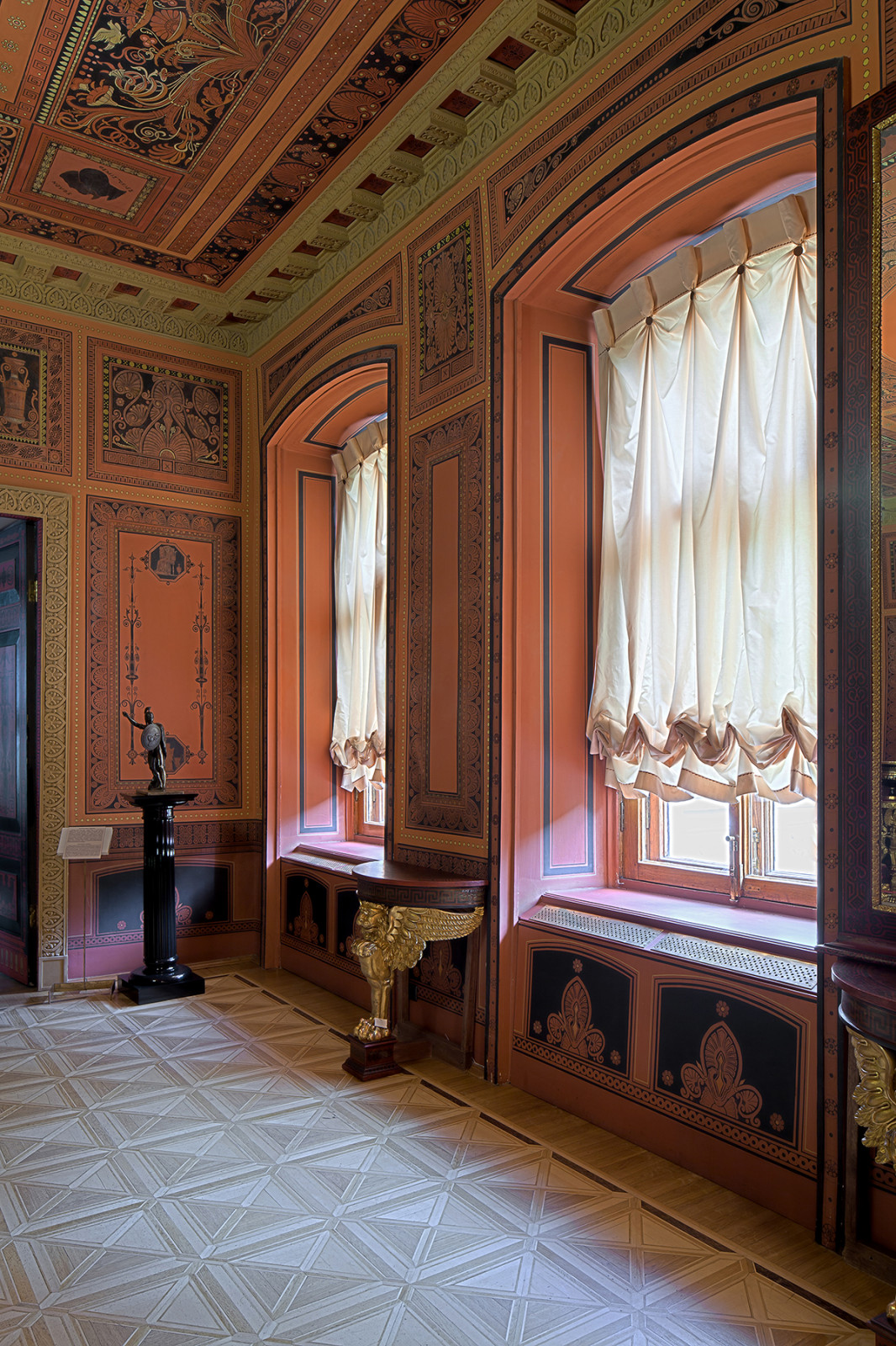 Оформление оконных убранств в Шереметьевском дворце