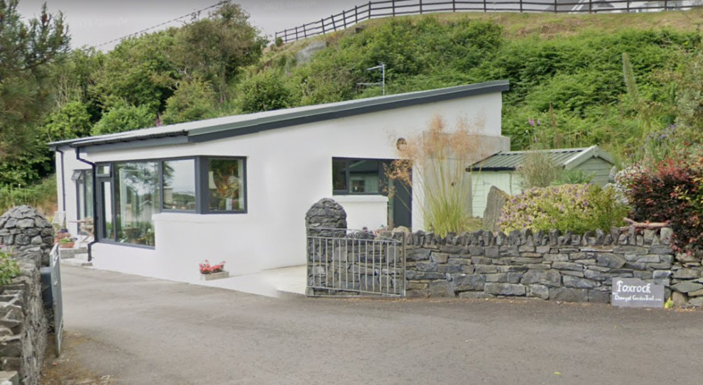 Contemporary Granny Flat Overlooking Lough Foyle, Co. Donegal