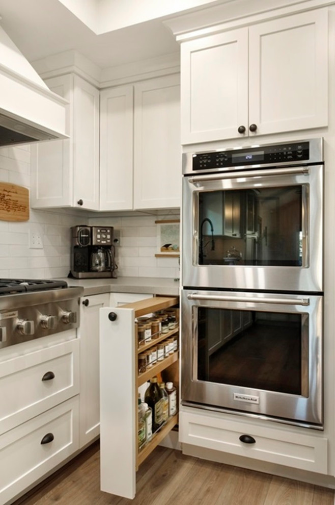 Inspiration for a transitional kitchen remodel in Orange County