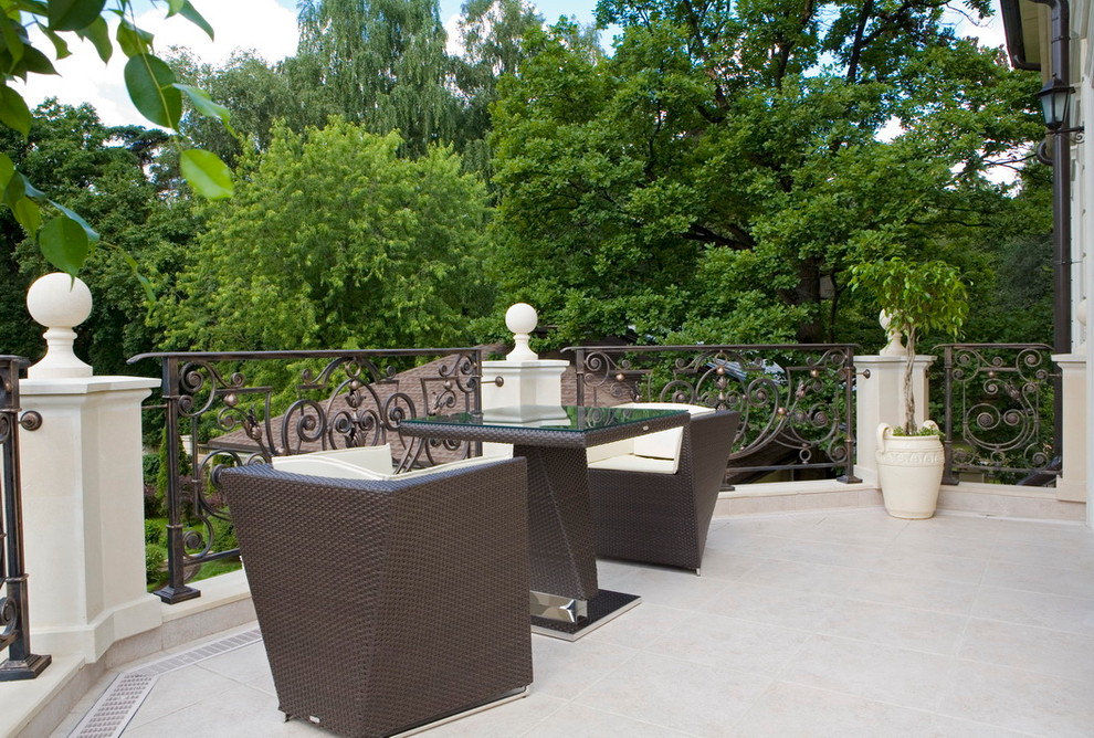 Николина гора реконструкция дома.Балкон над верандой