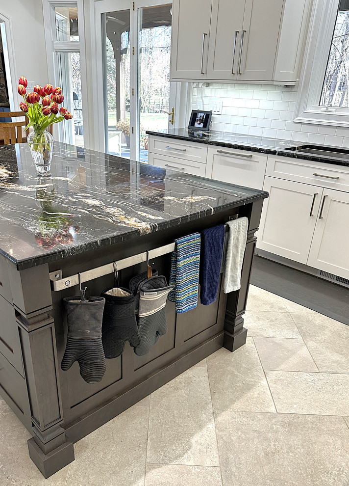 Oven Mitts & Towels