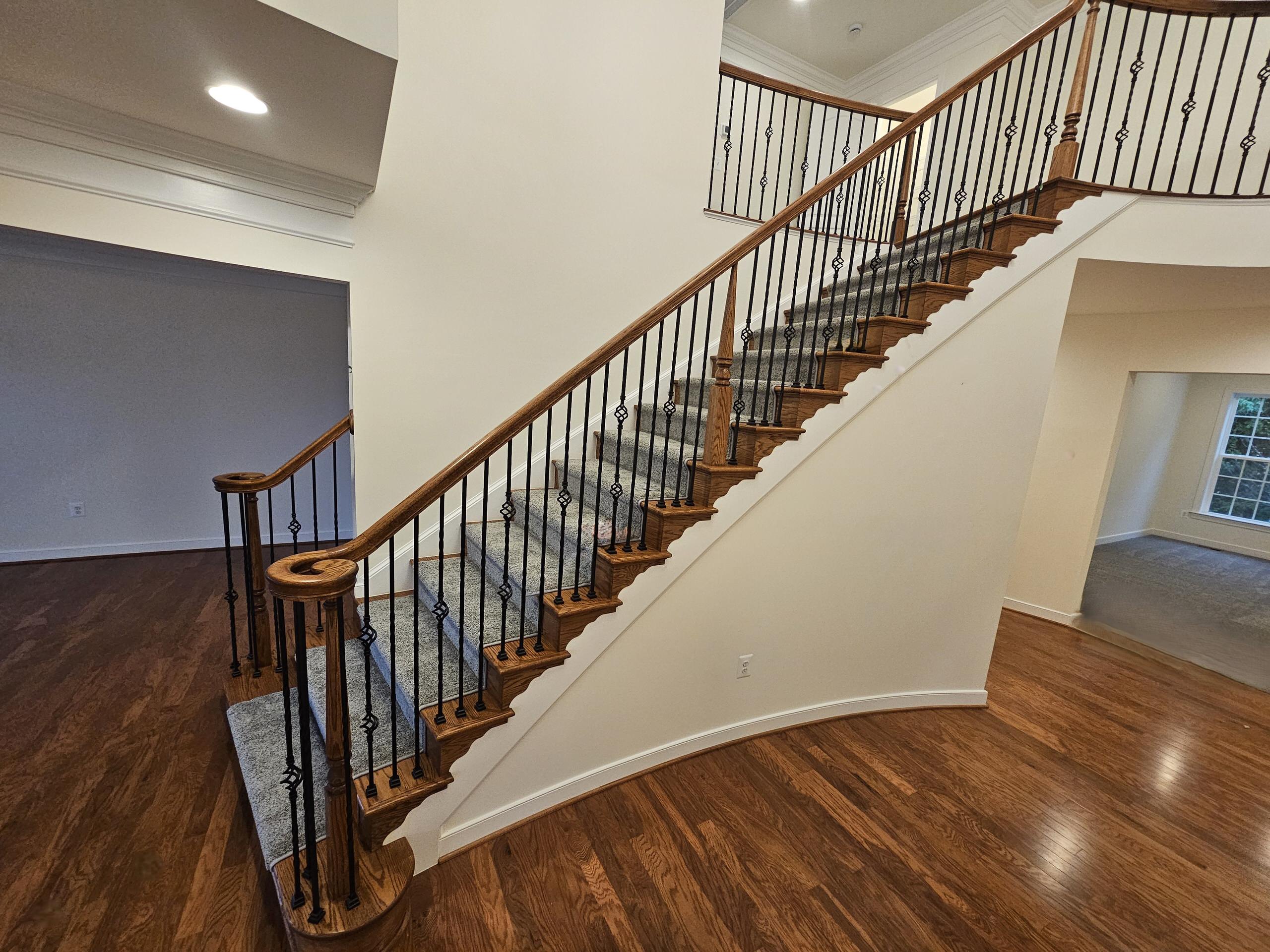 128_Grand Entryway Elliptical Staircase, Nokesville, VA 20181