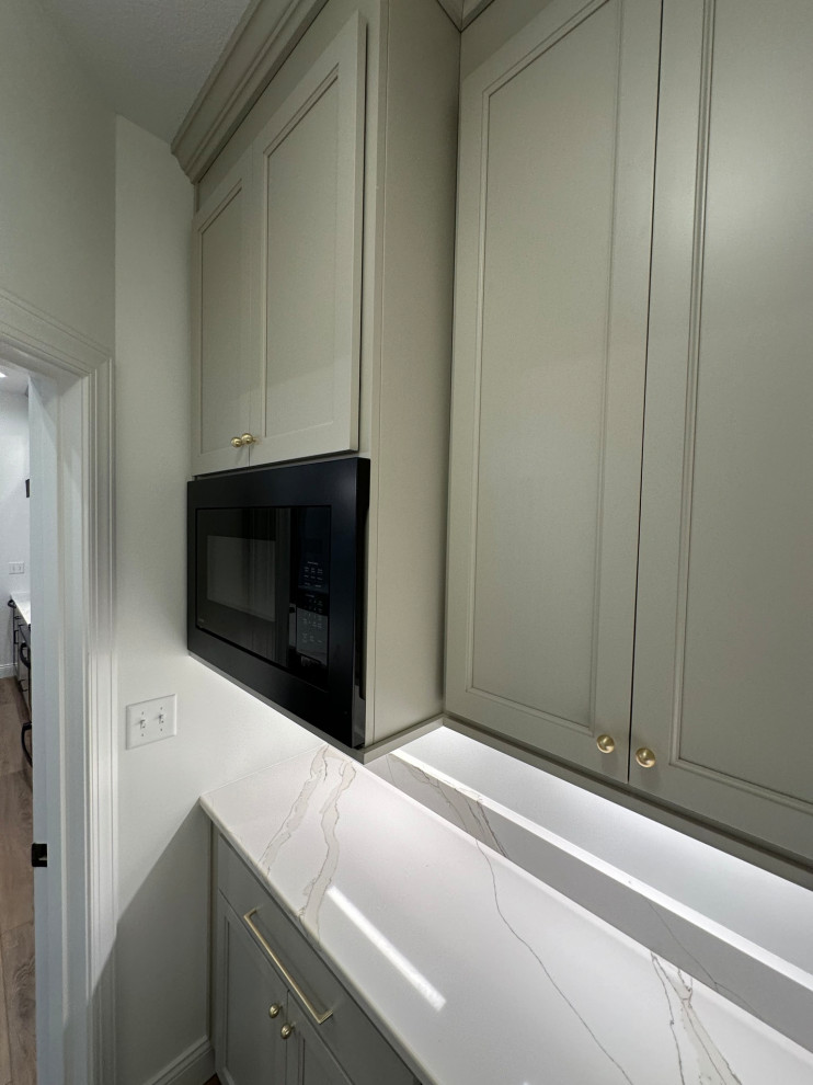 Kitchen and living area 21