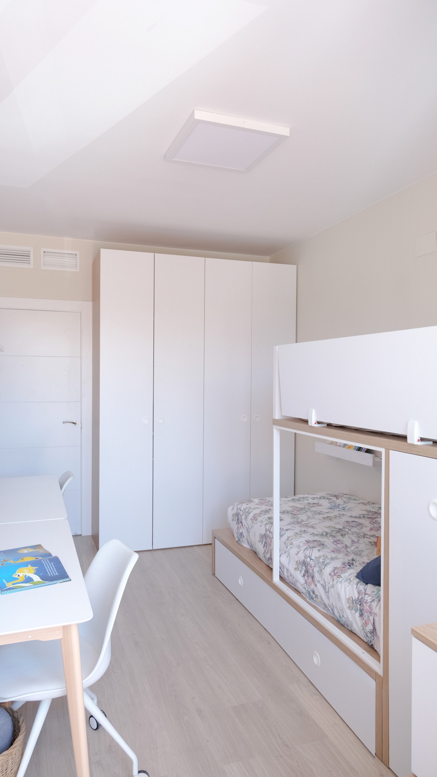Reforma integral proyecto yequeda (Dormitorio infantil)