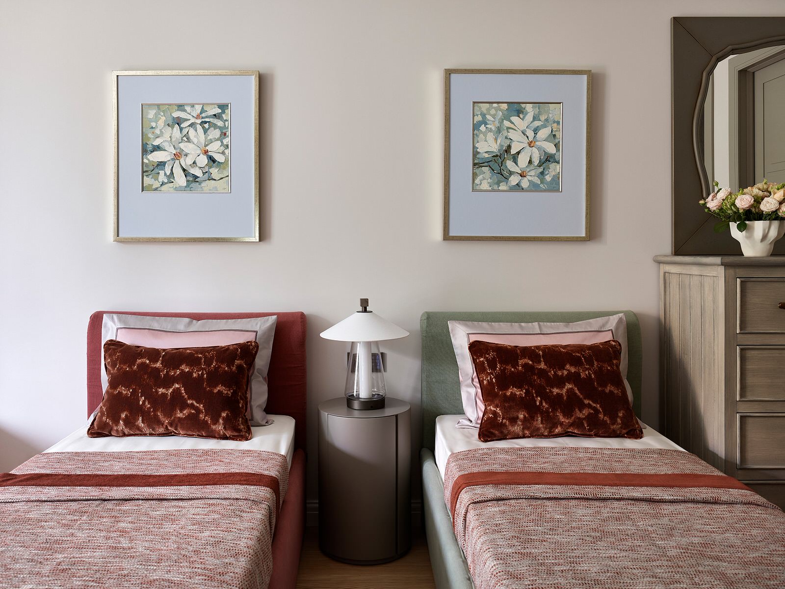 Апартаменты в тонах южного пейзажа