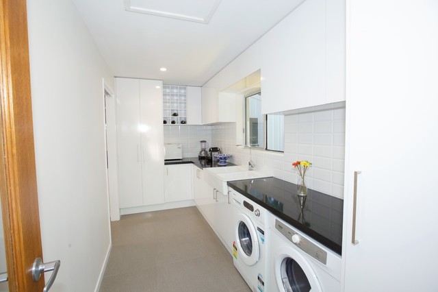 Weyba Downs Project modern-kitchen
