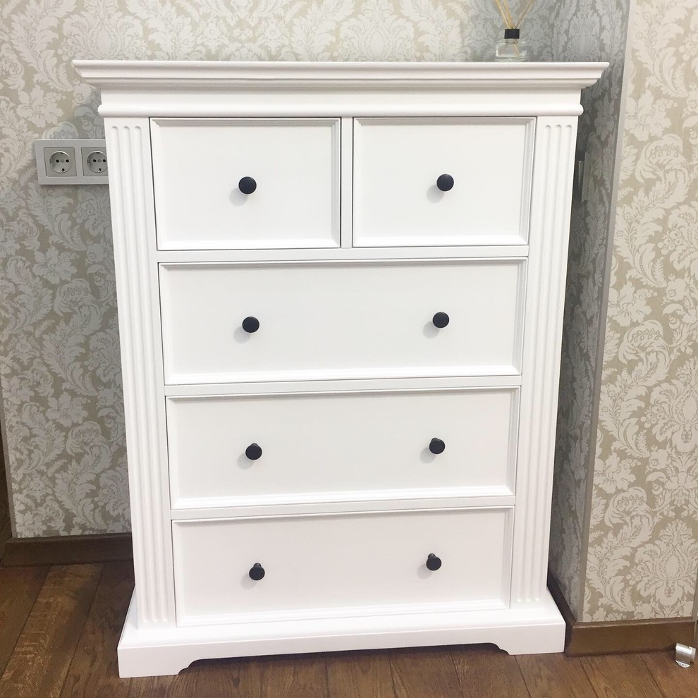 Классический комод из массива