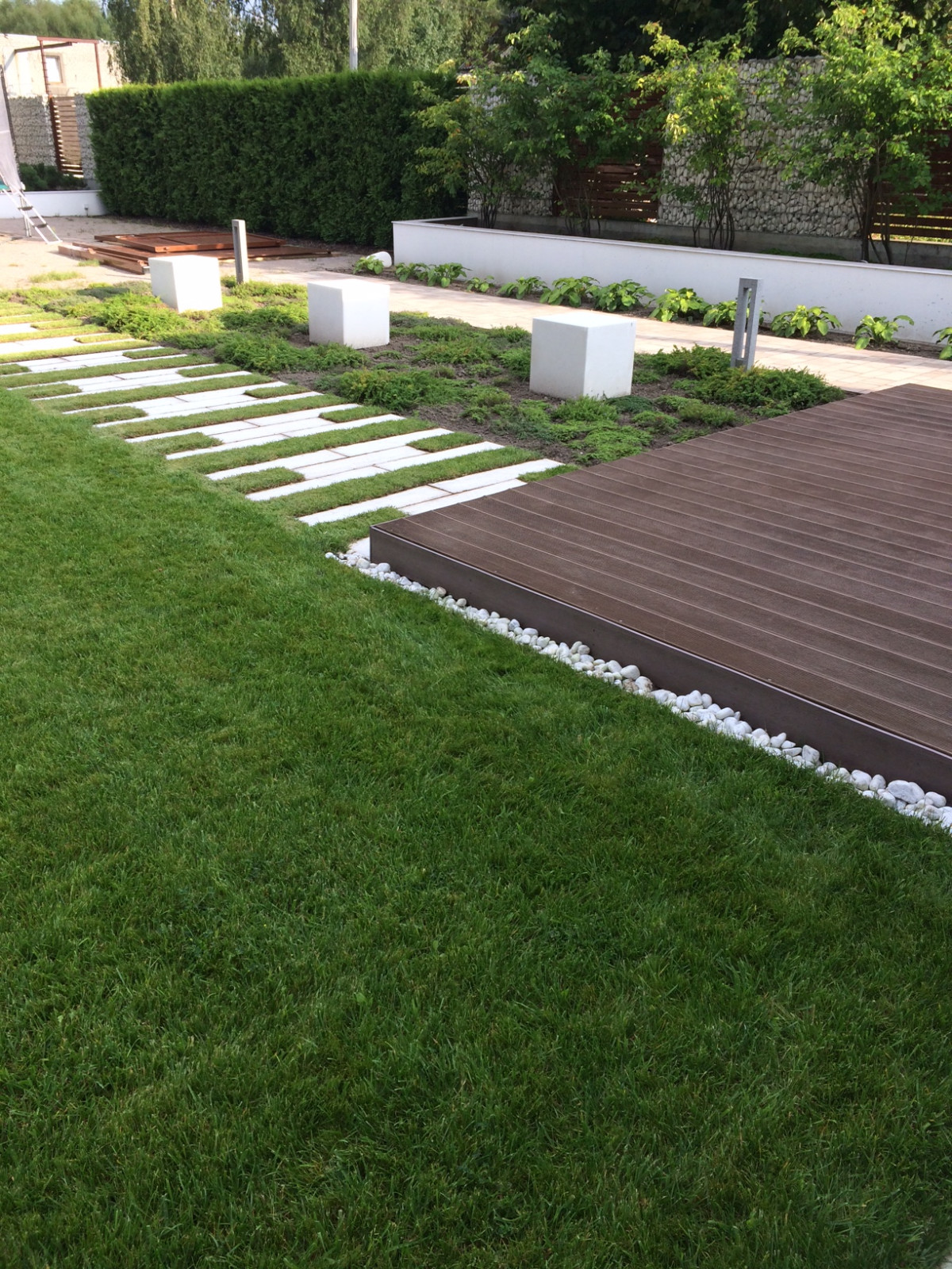 Современный сад для семьи