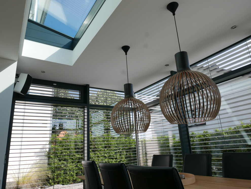 Großer Moderner Wintergarten mit Oberlicht in Sonstige