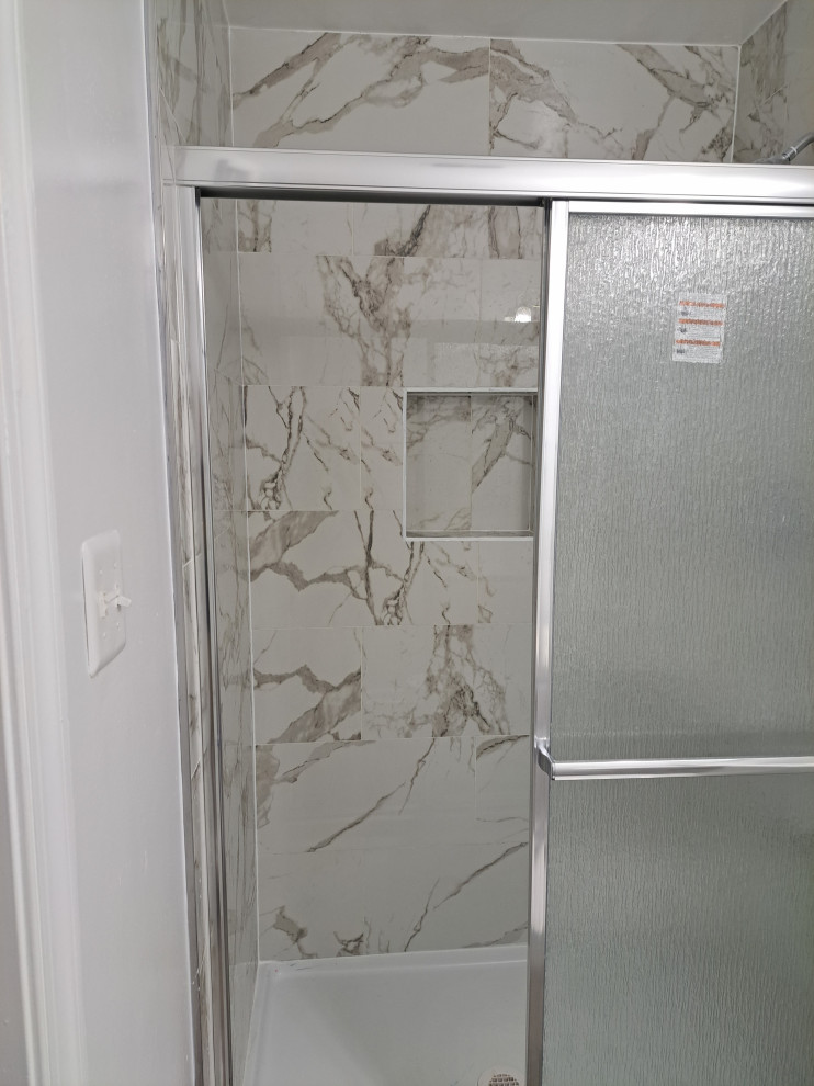Bathroom - bathroom idea in DC Metro