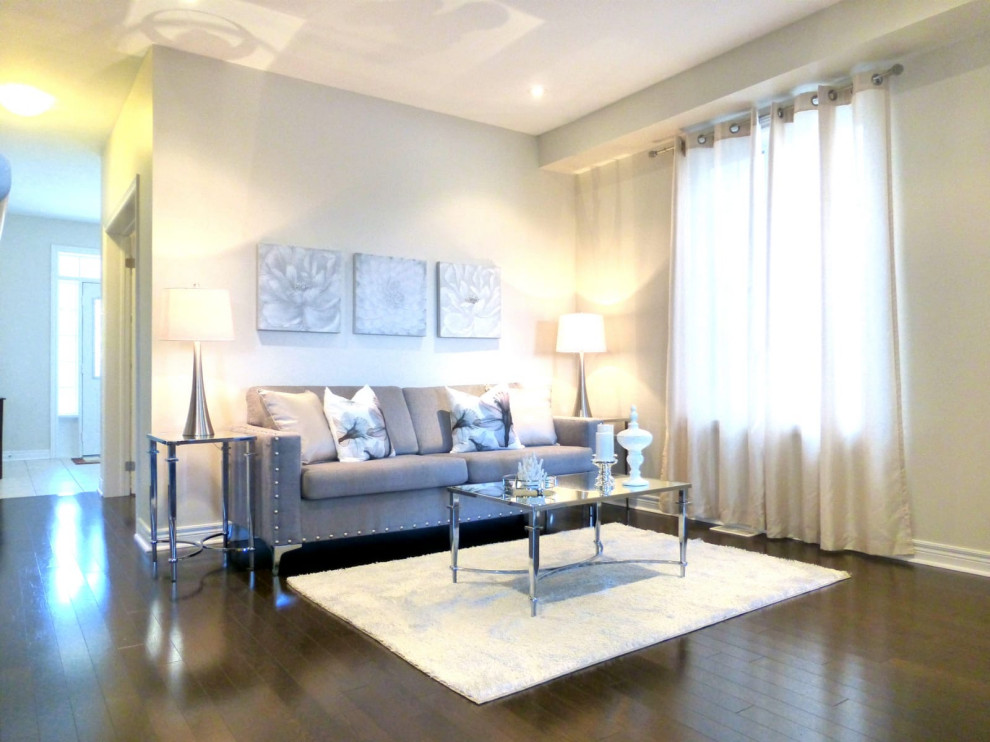 Home design - transitional home design idea