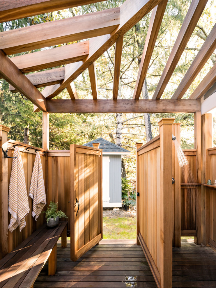 Transitional deck photo in Boston