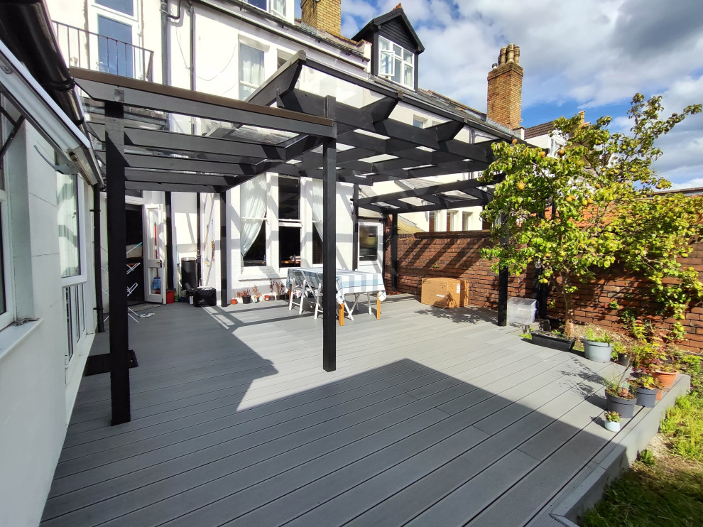 New pergola and decking