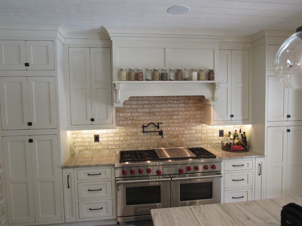 This is an example of a large romantic kitchen in Orlando.