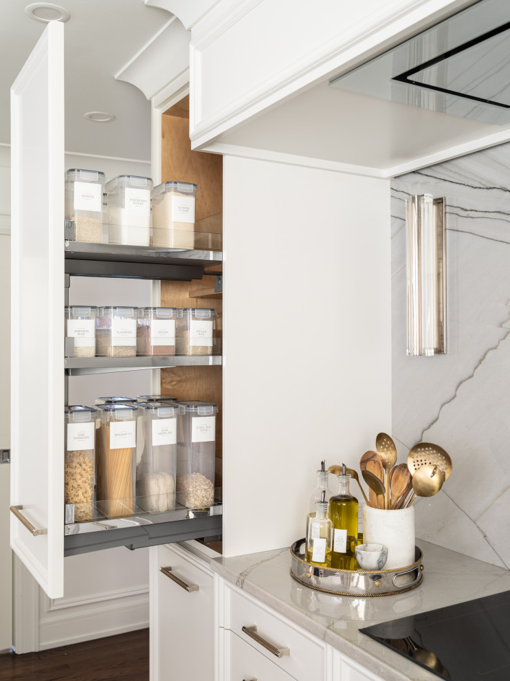 Example of a transitional home bar design in New York