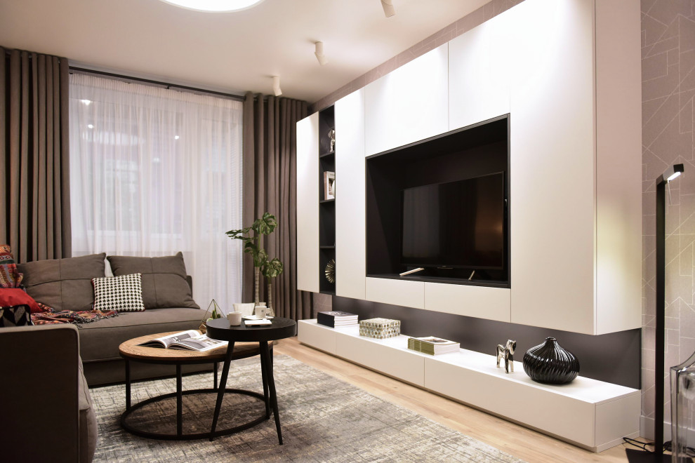 "Белоснежная история"