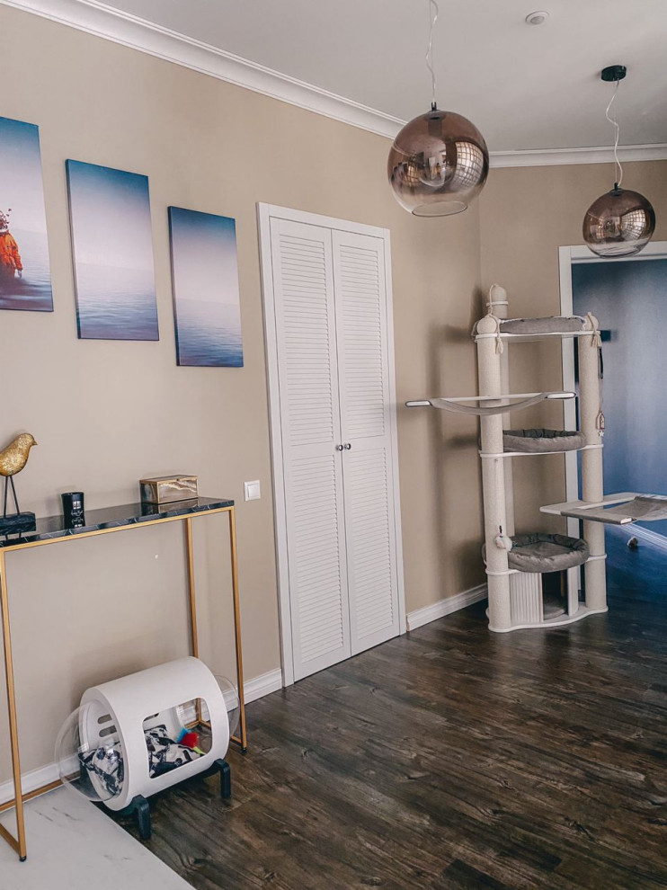 Установка плинтуса и карниза. Жилой квартал «Сколковский»