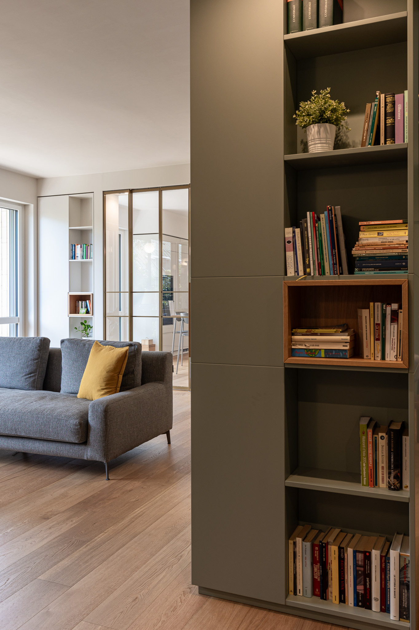 Open space - dettaglio colonna libreria
