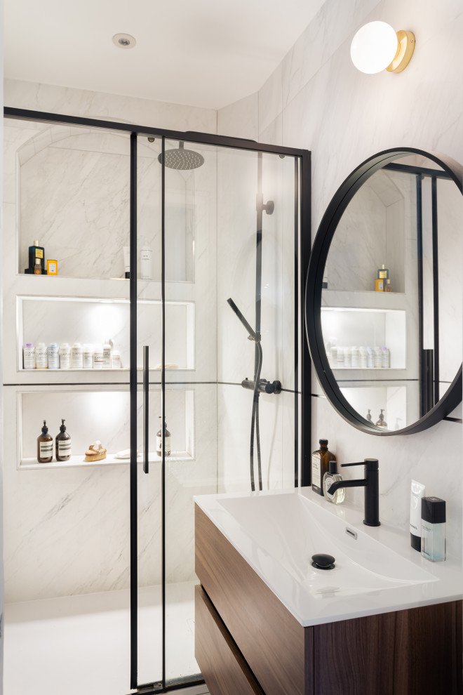 Small modern 3/4 bathroom in Paris with dark wood cabinets, an alcove shower, white tile, marble, white walls, marble floors, a vessel sink, quartzite benchtops, white floor, a sliding shower screen, white benchtops, a single vanity and a floating vanity.