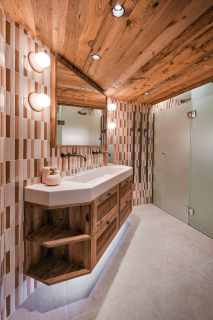 Chalet Val modern-badrum