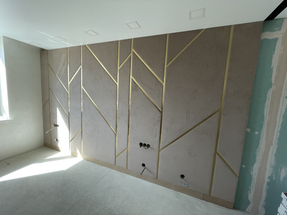 Стеновая панель с молдингами