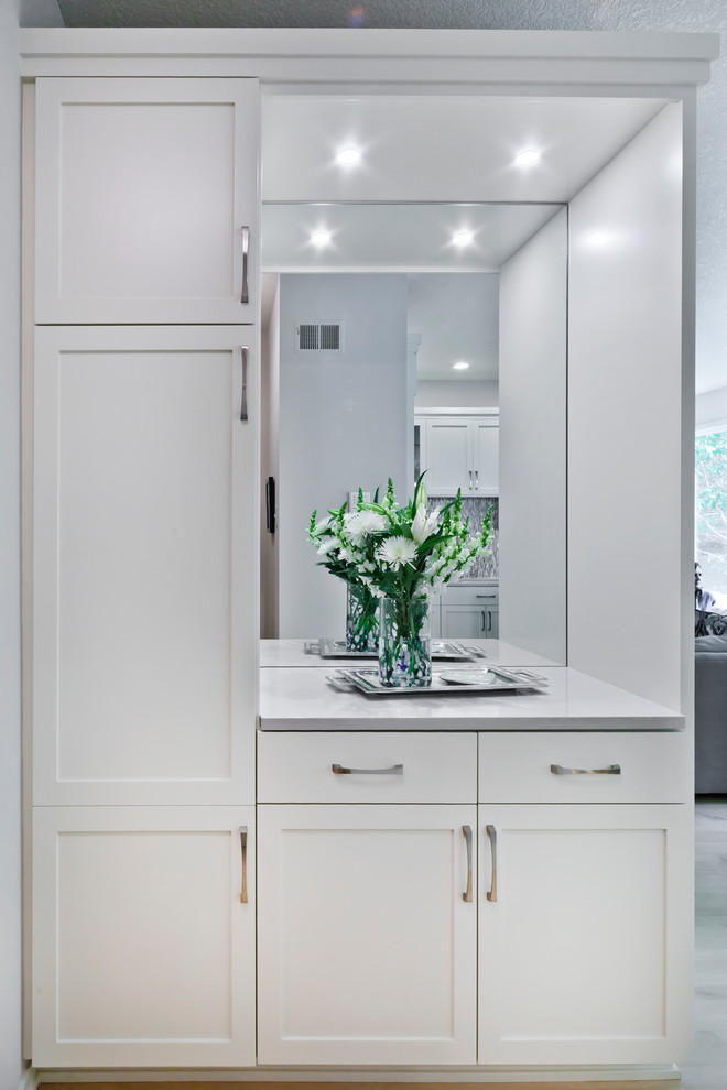Inspiration for a transitional kitchen remodel in Minneapolis